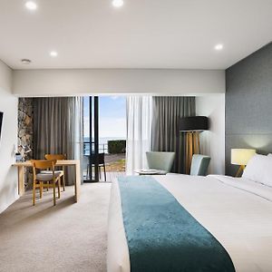 Executive Room One King Bed Ocean View